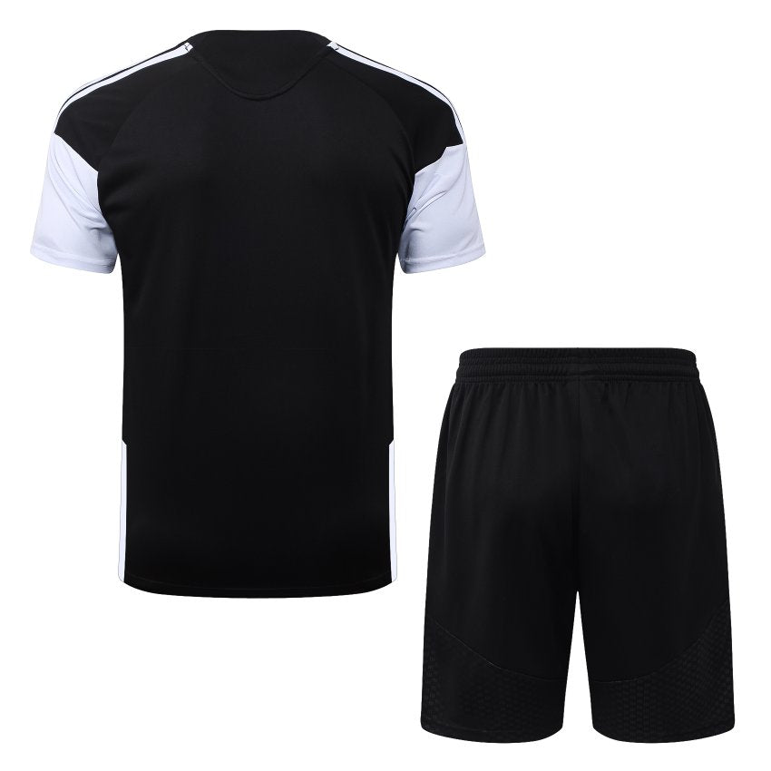 Liverpool Training Kit Black/White 26/27