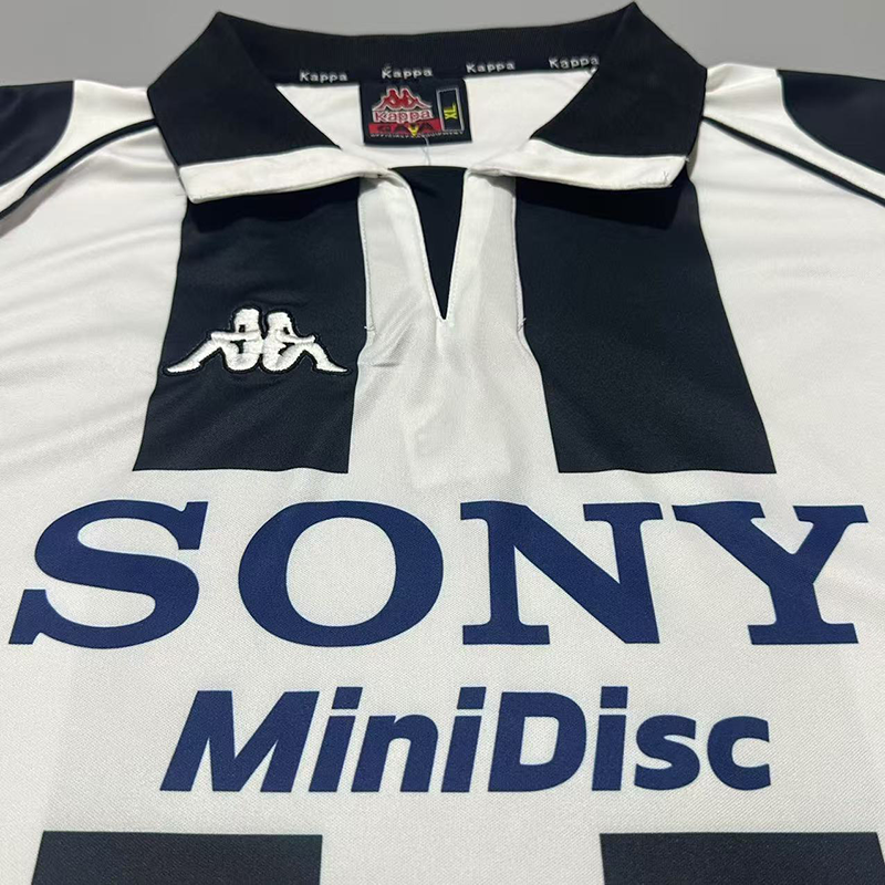 Juventus Home Retro Jersey 1997-98