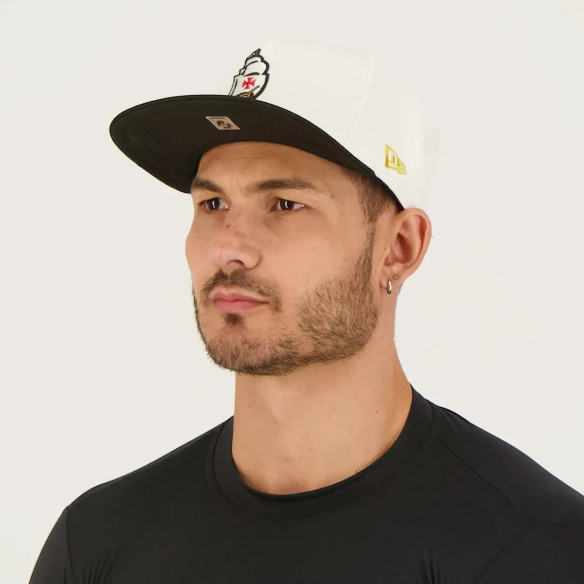 Vasco da Gama Cap 950 White Soccer