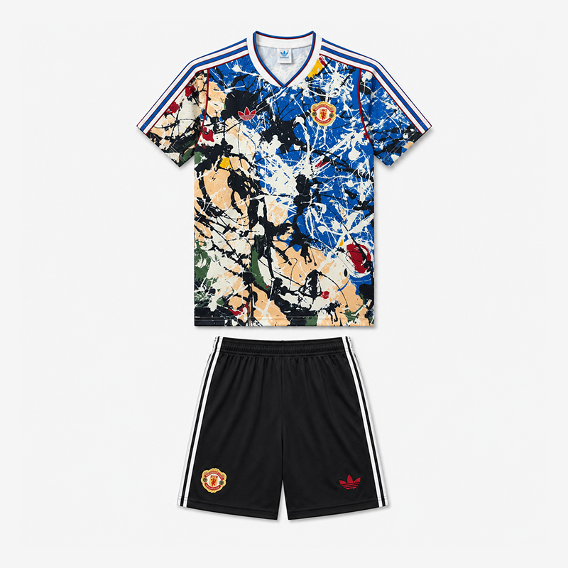 Manchester United x Stone Roses Kids Kit