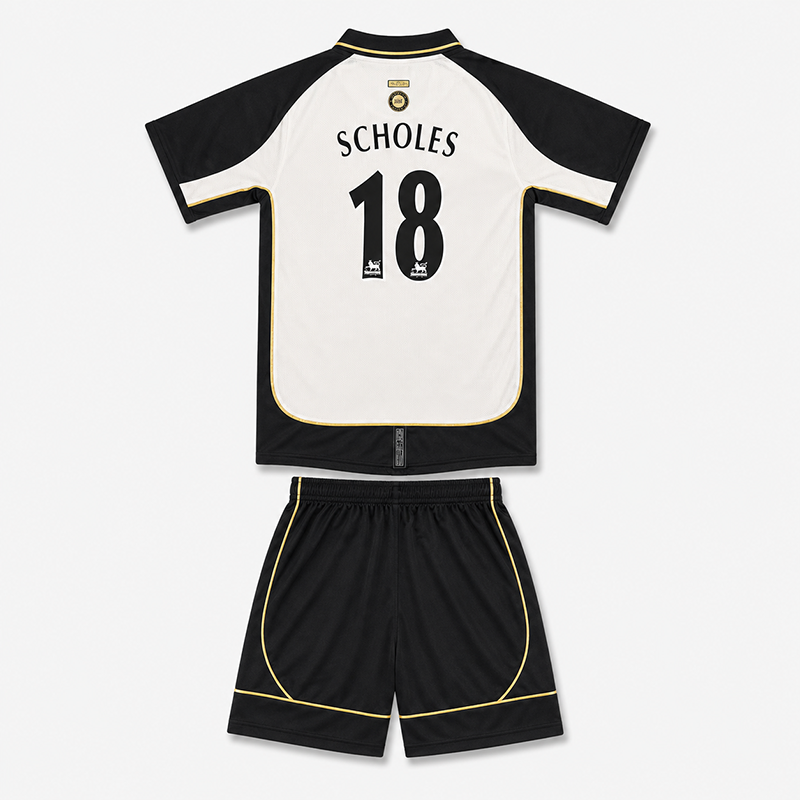 Manchester United 100 Years Centenary Reversible Kids Kit