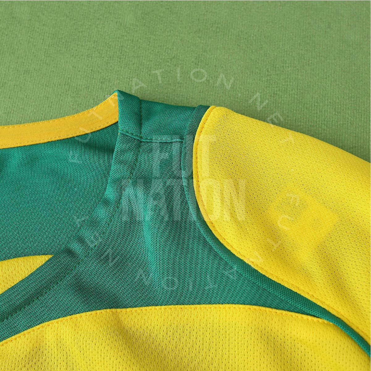 Brazil Home 2004 Jersey Soccer - Retro Version