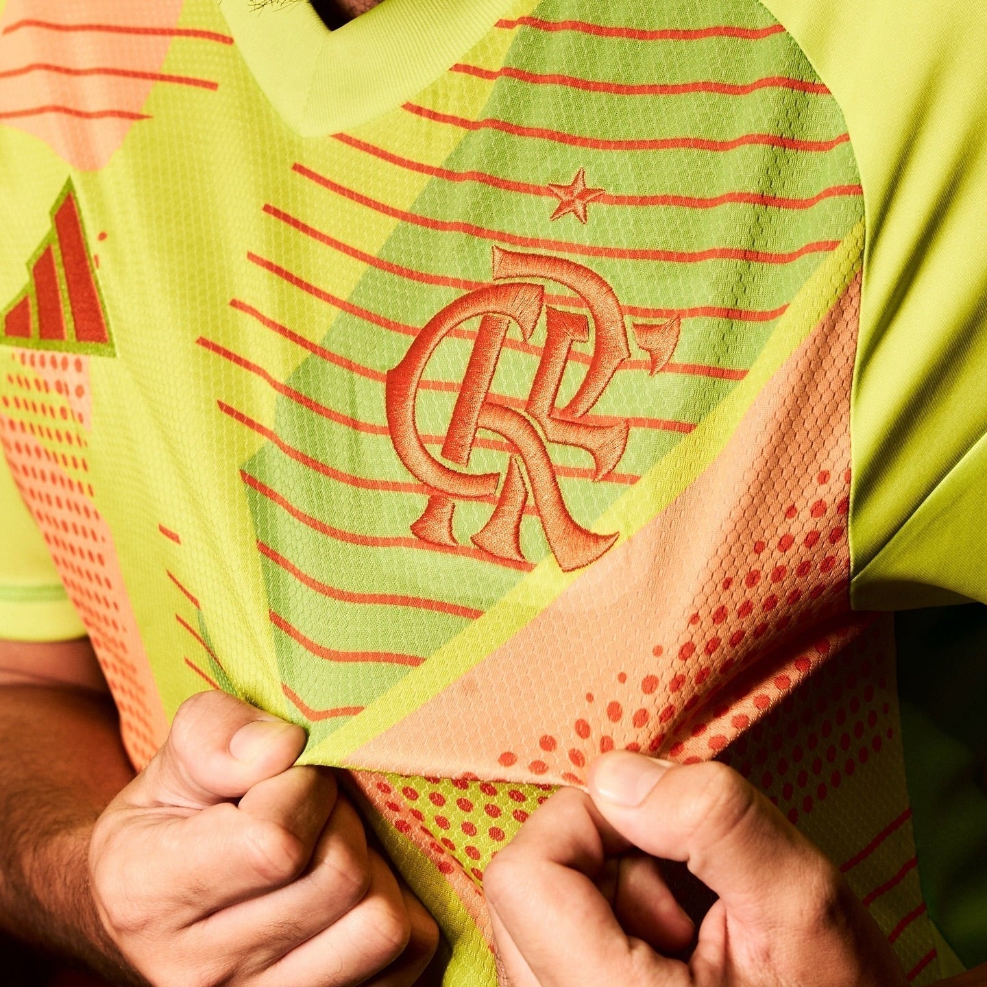 Flamengo 2025/26 Goalkeeper Jersey Soccer - Fan Version